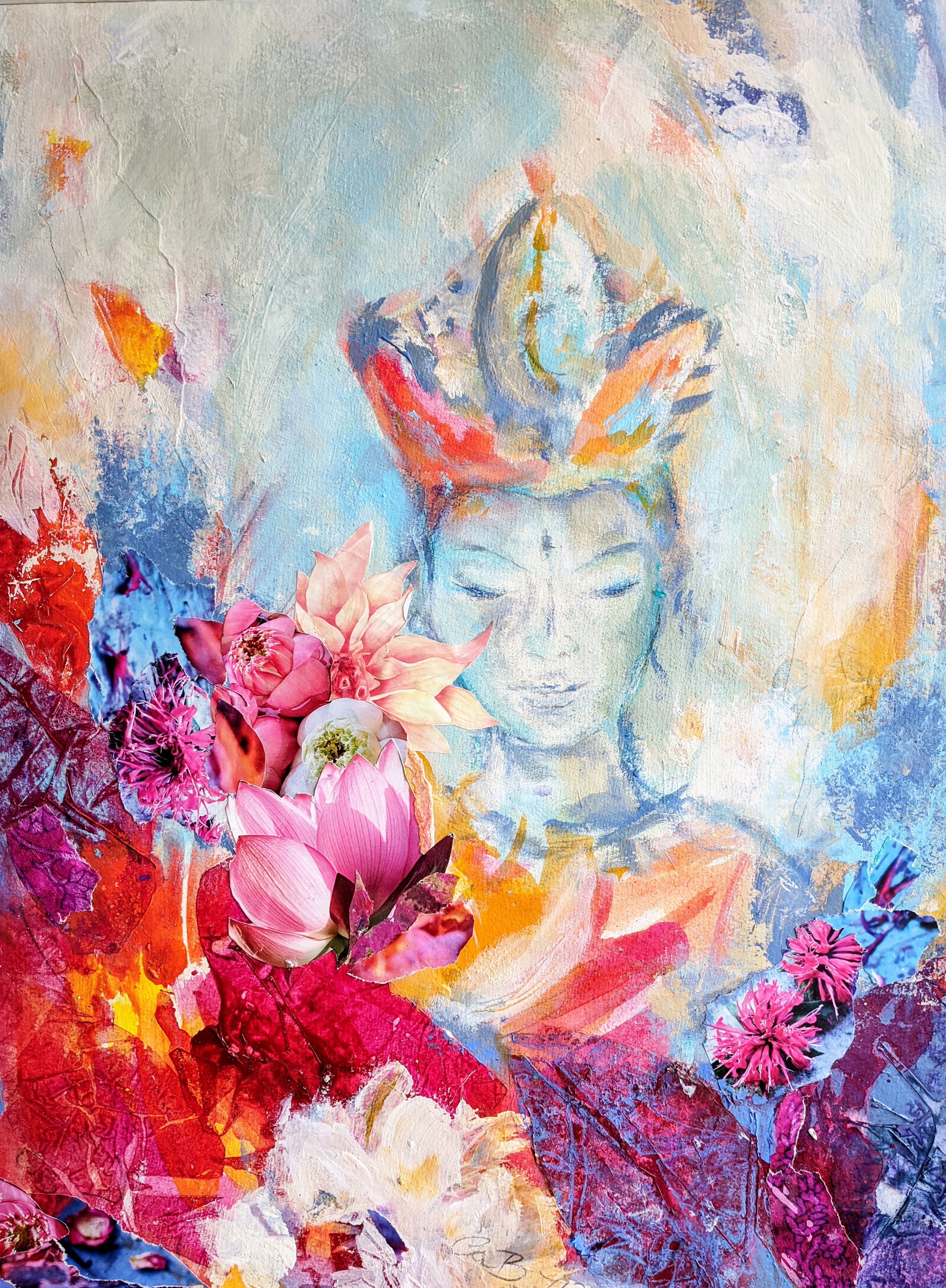 Hochformat mit einem hellblauen Gesicht mit geschlossenen Augen und gezackter Krone, unten Blüten in Pink, Orange und Weiß.