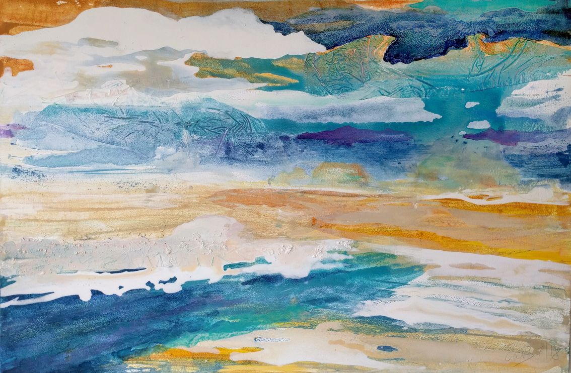 Waagerechte Schichten in Blau, Türkis, Weiß und Sandgelb, die an Meer, Strand und Wolken erinnern.